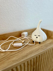 3D Printed Sleeping Garlic LED Lamp