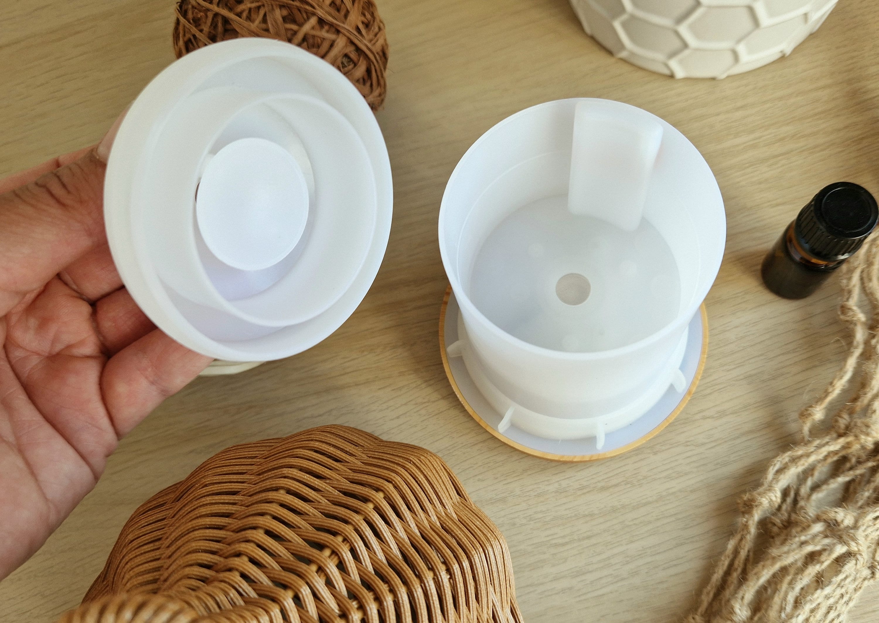 Woven Ultrasonic Diffuser | Aromatherapy Silent Device with Soft LED Light | Decorative Boho Aroma Lamp
