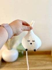 3D Printed Sleeping Garlic LED Lamp